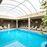Paradise Otel 3*