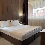 Paradise Otel Tsigov Chark