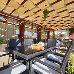 Paradise Otel 3*