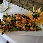 Paradise Hotel 3*