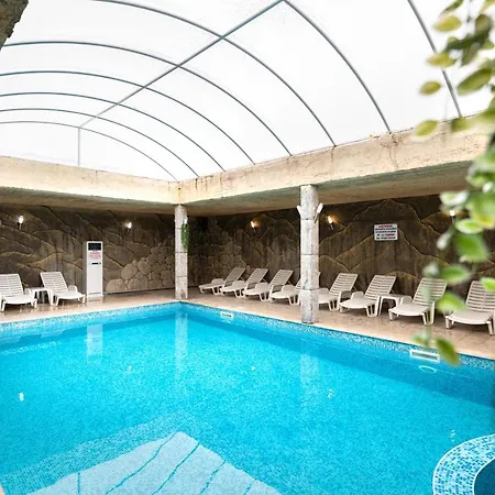 Paradise Hotel 3*