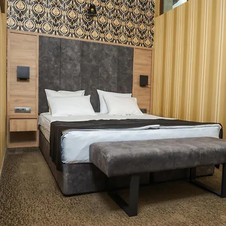 Paradise Otel Tsigov Chark
