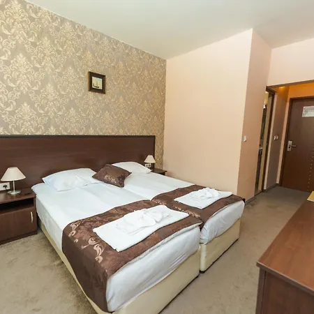 Paradise Hotel 3*