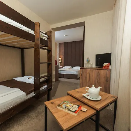 Paradise Hotel 3*