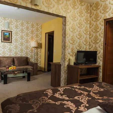 Paradise 3*