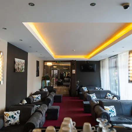 Paradise Hotel