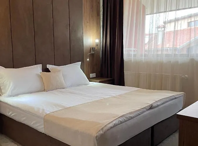 Paradise Hotel Tsigov Chark