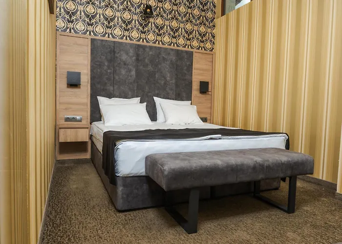 Paradise Hotel Tsigov Chark